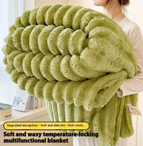 Luxury Velvet Blanket – Ultra Soft Lightweight All-Season Throw Blanket