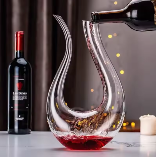 Crystal Wine Decanter – Lead-Free Glass U-Shaped Aerator