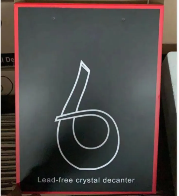 Crystal Wine Decanter – Lead-Free Glass U-Shaped Aerator
